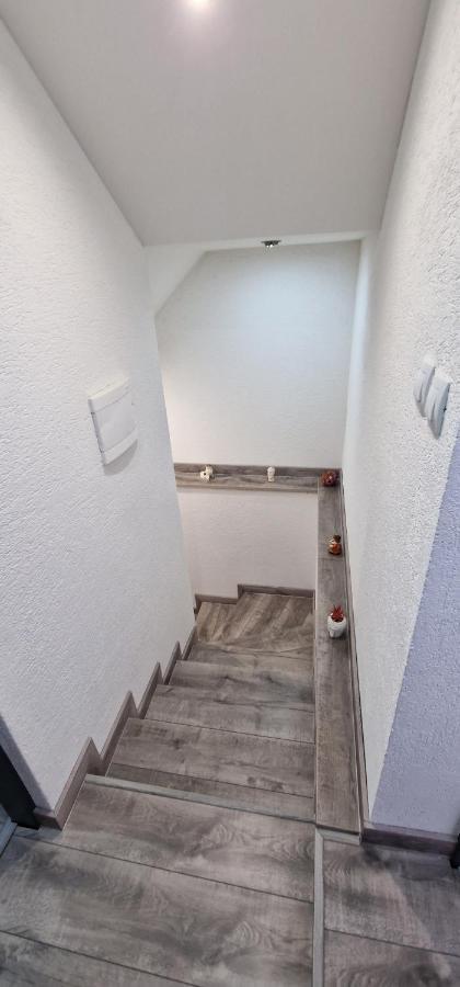 VažecPrivat Alenkaアパートメント エクステリア 写真